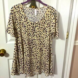 LuLaRoe ladies flair bottom high low tunic; size: XS